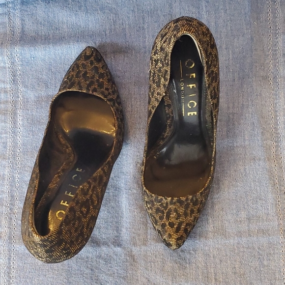 Gold and black leopard heel - Picture 2 of 3